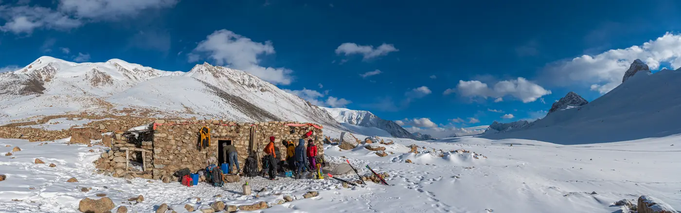 Passes, northern Pakistan. Photograph by Yashkuk