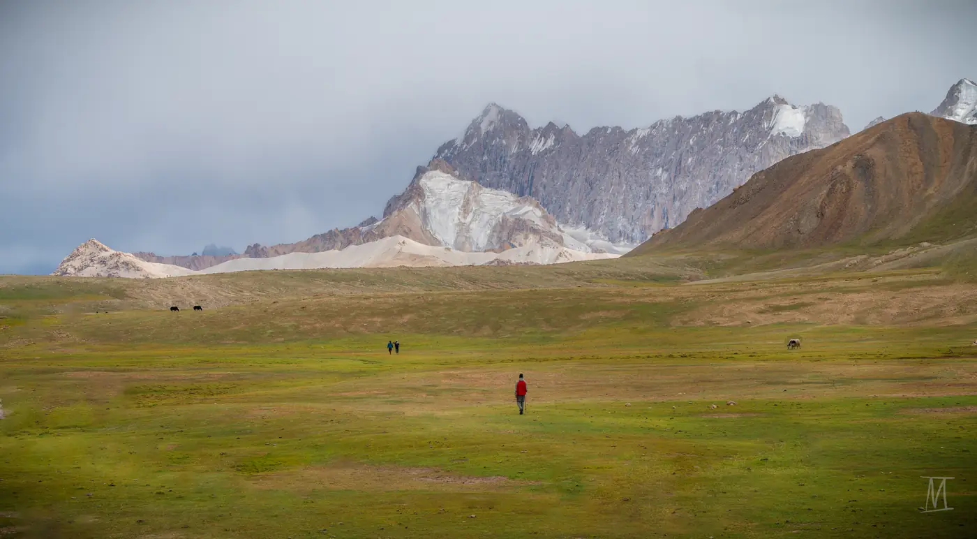 Passes, northern Pakistan. Photograph by Yashkuk