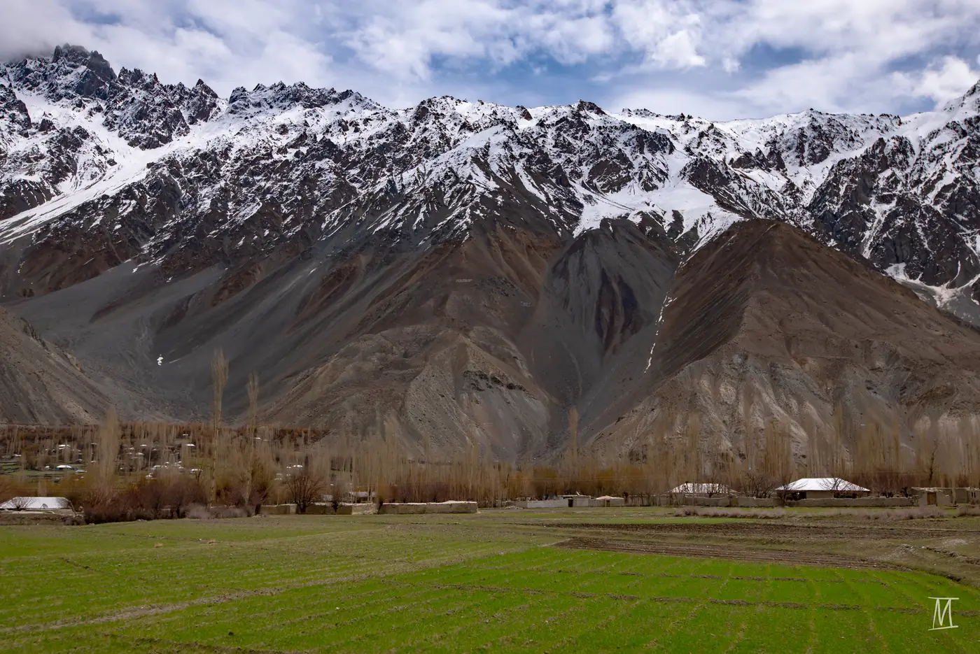 Valleys, northern Pakistan. Photograph by Yashkuk