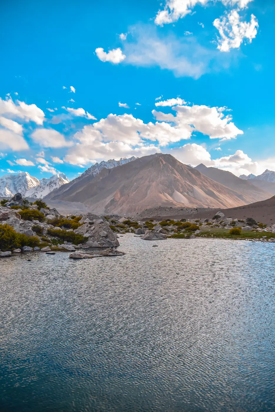 Valleys, northern Pakistan. Photograph by Yashkuk
