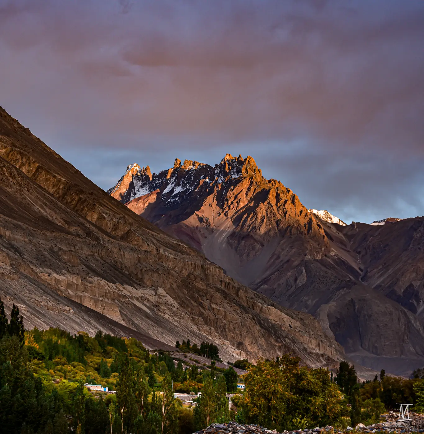 Valleys, northern Pakistan. Photograph by Yashkuk